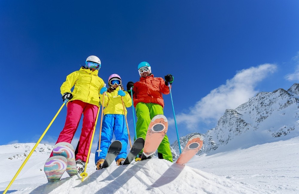 First Timers Ski & Snowboard Week 2025: Andorra, France or Austria